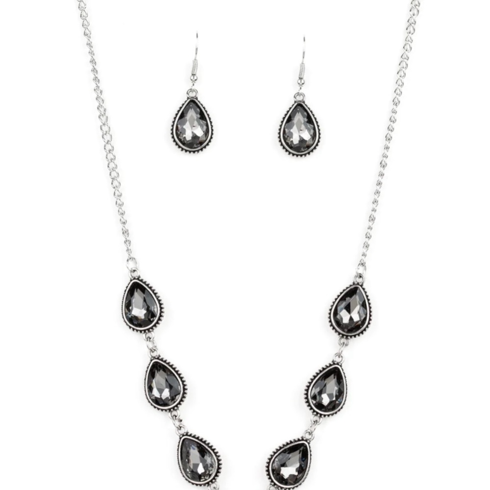 Socialite Social- Elegant Silver and Black Teardrop Jewelry Set

.